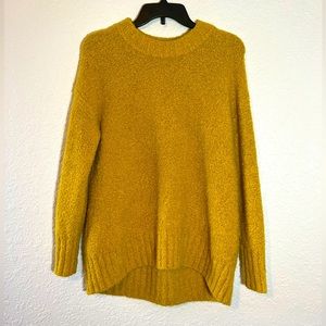 Old Navy Women's Cozy Oversized Boucle Crew-Neck Sweater Long Sleeve Yellow XS